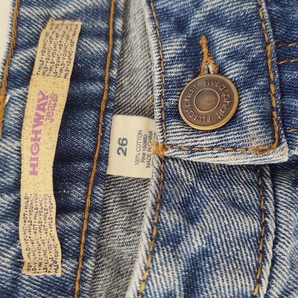 VINTAGE jean cutoff shorts - Picture 2 of 3